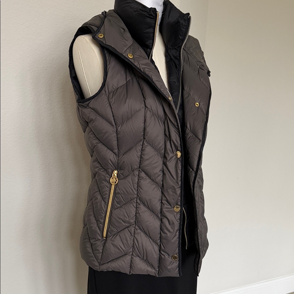 Michael Kors Women's Quilted Vest with Gold Accents gray and black
